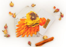 Load image into Gallery viewer, Small flowers